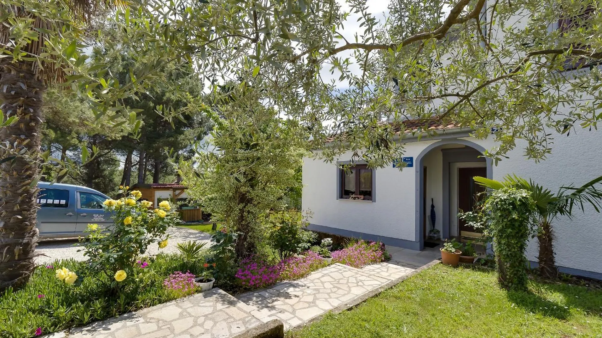 Guest house Apartments Dado Porec